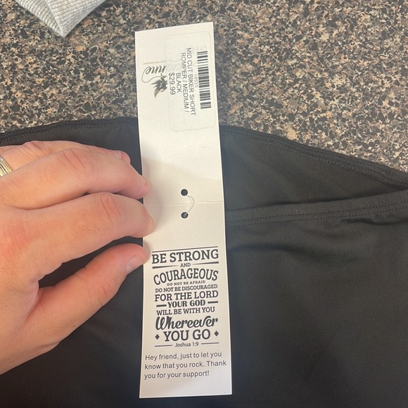 Mid cut short romper - Picture 3 of 4